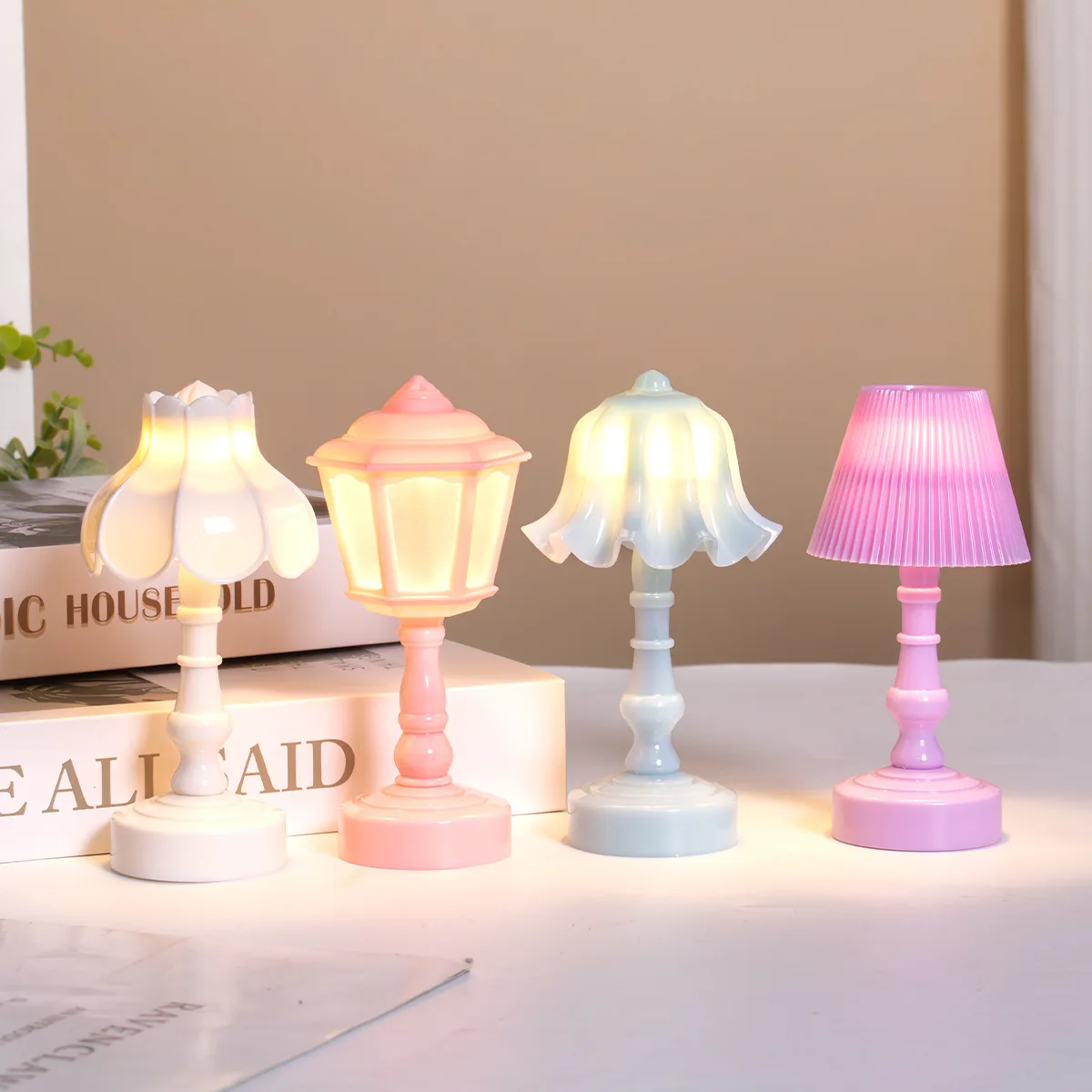 Luminária Noturna LED em Forma - Yellow Desk Setup avaliação e preço